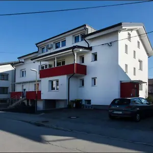 Patricia House , Laibach Slowenien